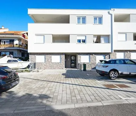 Apartment The 44 *